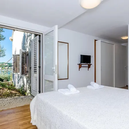 Vakantiehuis Beautiful In W/ Outdoor Swimming Pool&1 Bedrooms