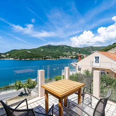 Beautiful In W/ Outdoor Swimming Pool&1 Bedrooms Vakantiehuis *