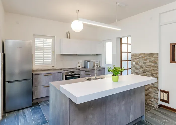 Holiday home Awesome In Zaton (Dubrovnik-Neretva)