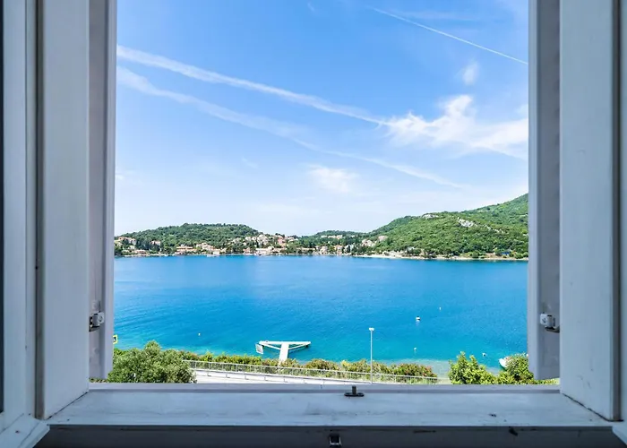 Holiday home Awesome In